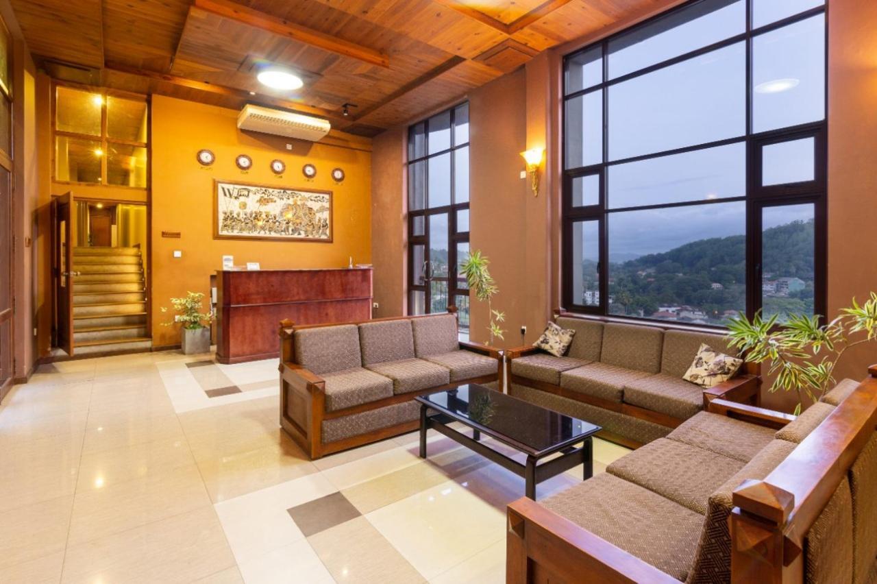 Piumara Residence Kandy Esterno foto