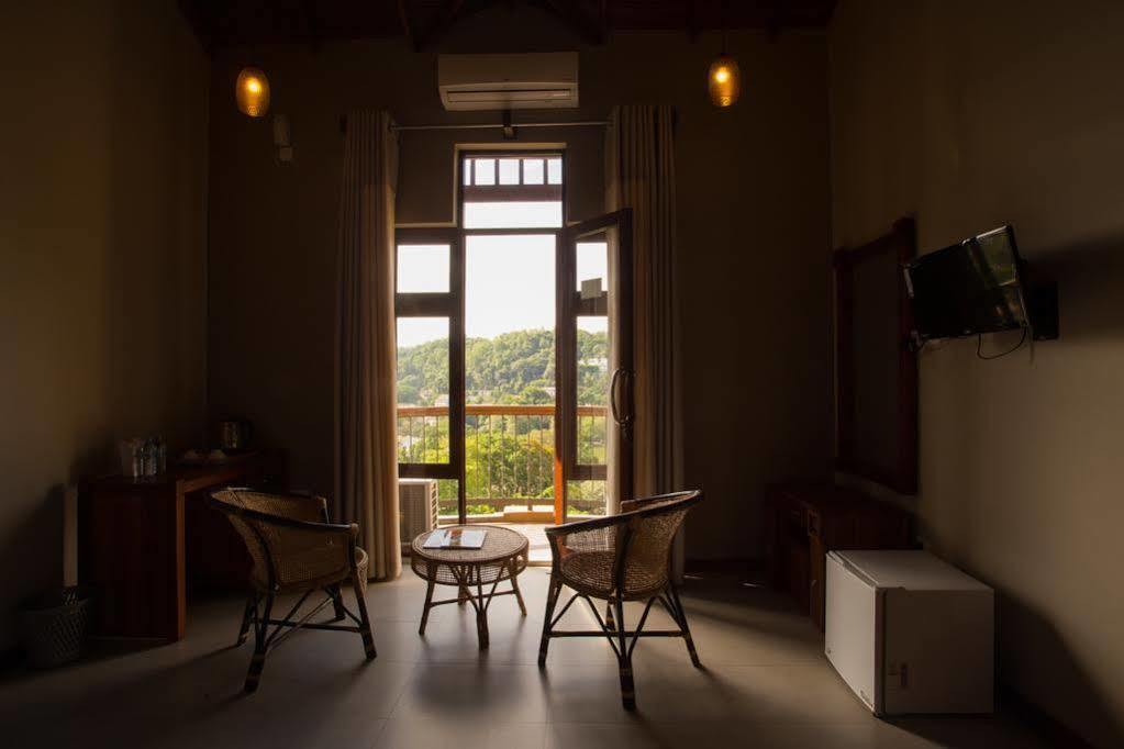 Piumara Residence Kandy Esterno foto