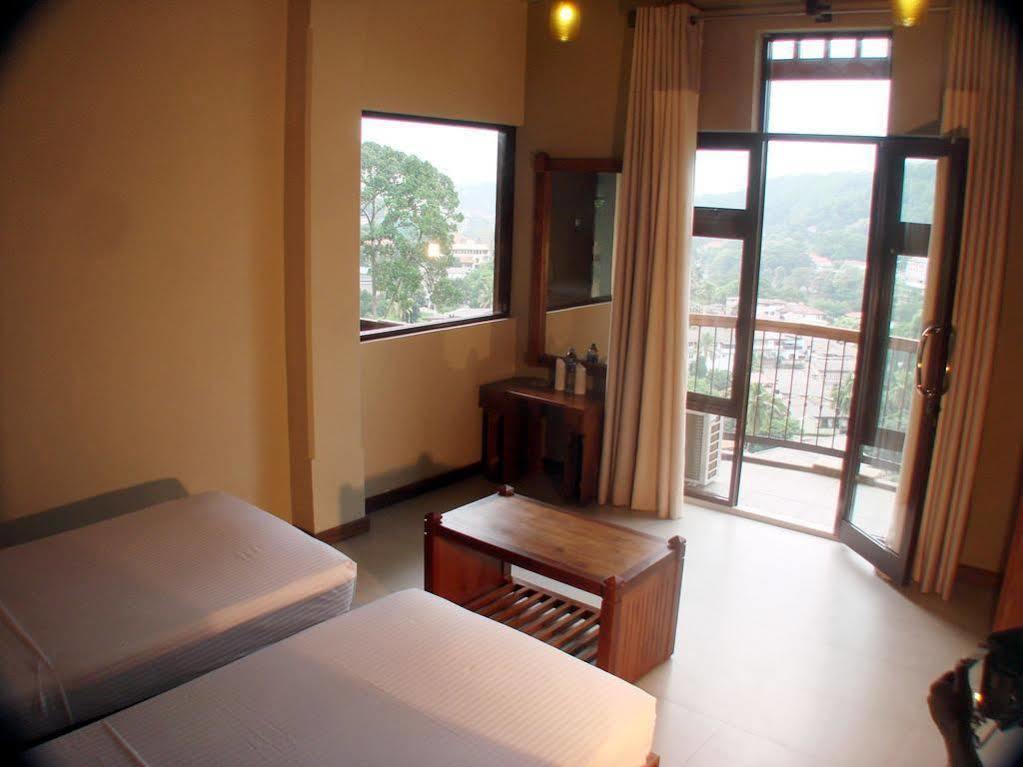 Piumara Residence Kandy Esterno foto