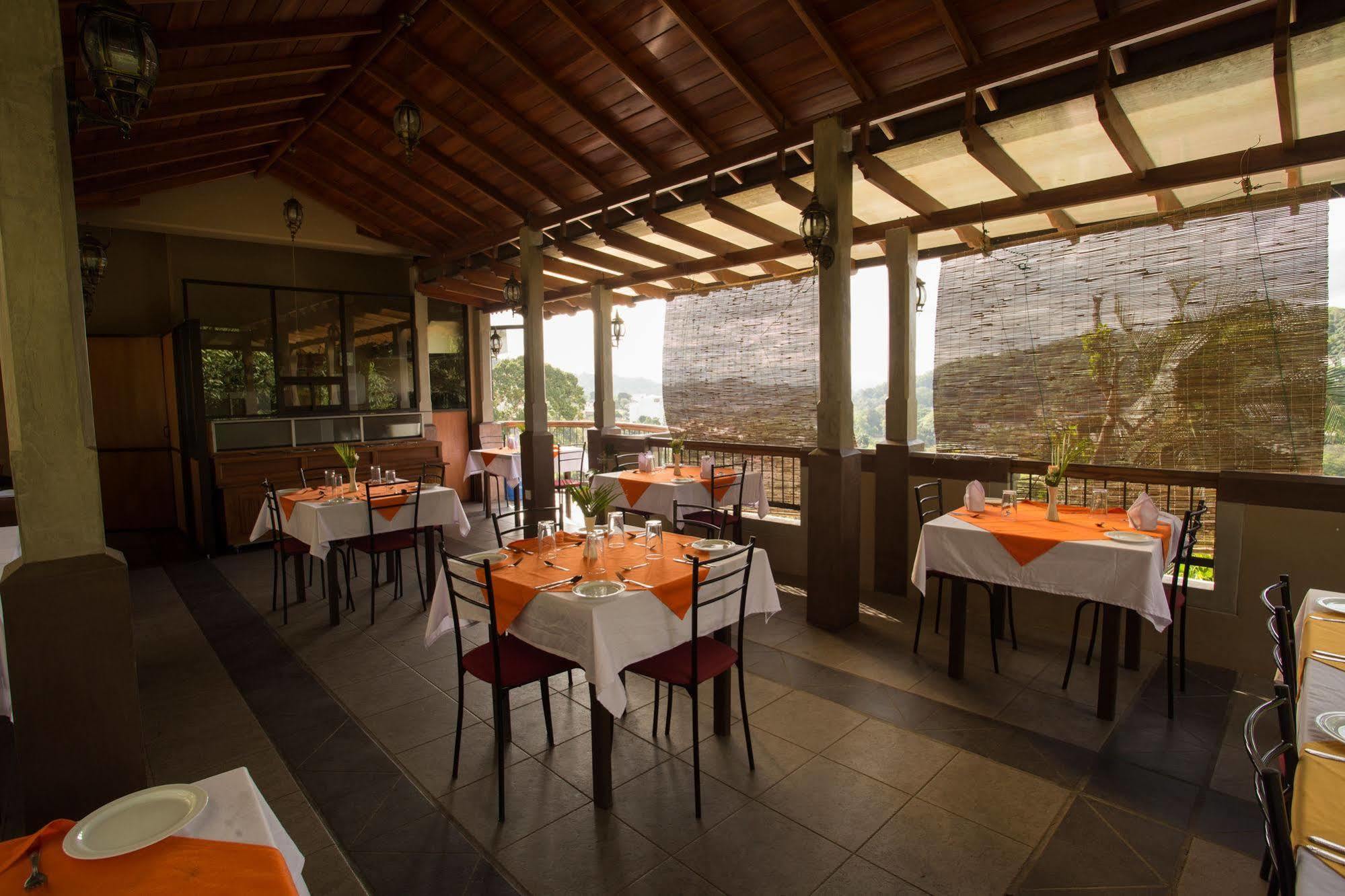Piumara Residence Kandy Esterno foto